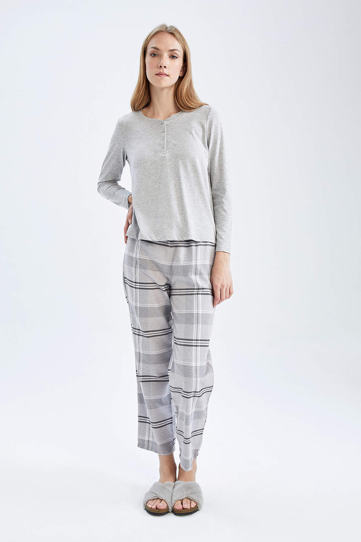 Defacto Kadın Pijama Takımı X9098AZTR Defacto Kadın Pijama Takımı X9098AZTR