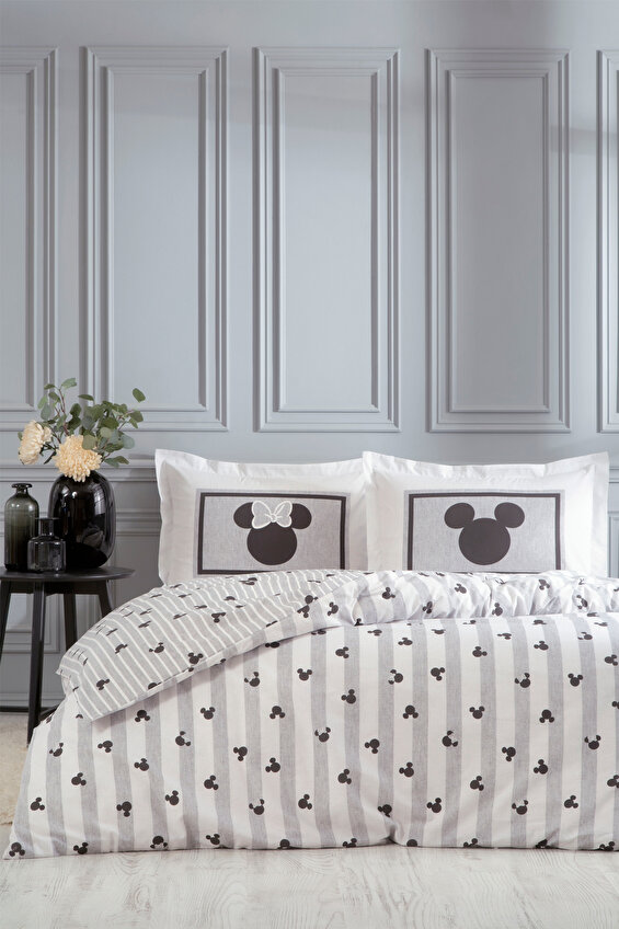 Özdilek Mickey Mouse Natural Çift Kişilik Disney Lisanslı Lastikli Fitted Çarşaf Nevresim Takımı Özdilek Mickey Mouse Natural Çift Kişilik Disney Lisanslı Lastikli Fitted Çarşaf Nevresim Takımı